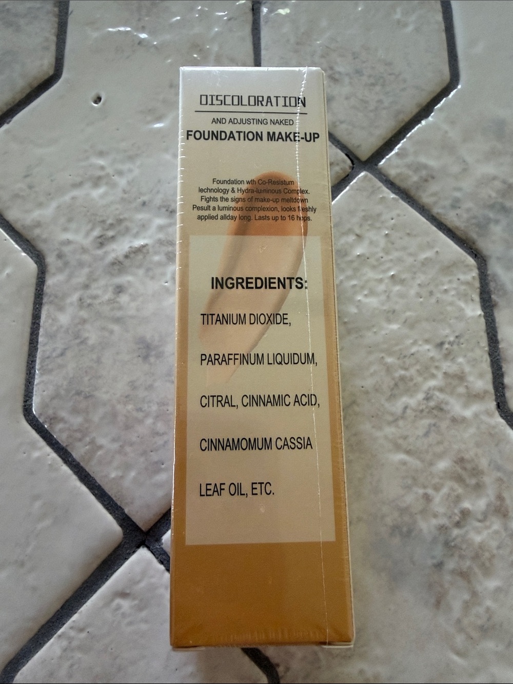 Foundation Makeup SPF 15 – color adjusting - Picture 3 of 4